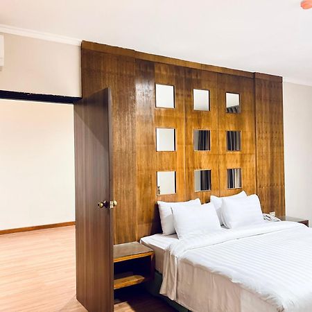 Royal Asia Hotel Palembang Luaran gambar