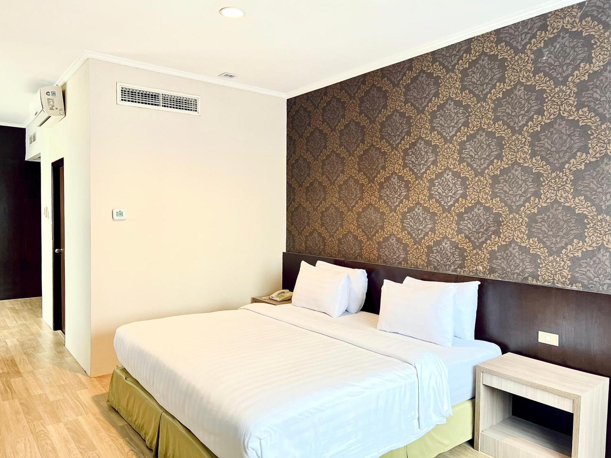 Royal Asia Hotel Palembang Luaran gambar
