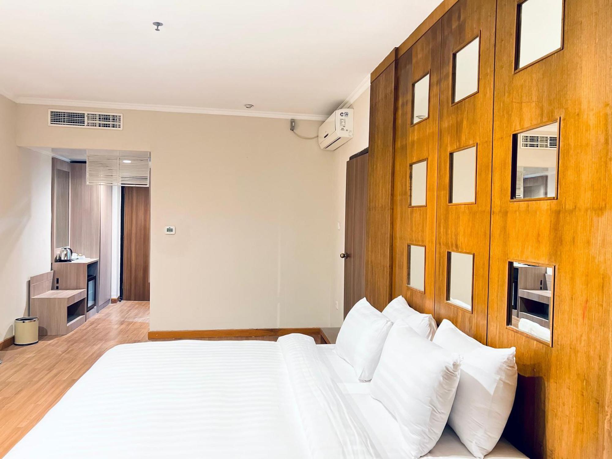 Royal Asia Hotel Palembang Luaran gambar