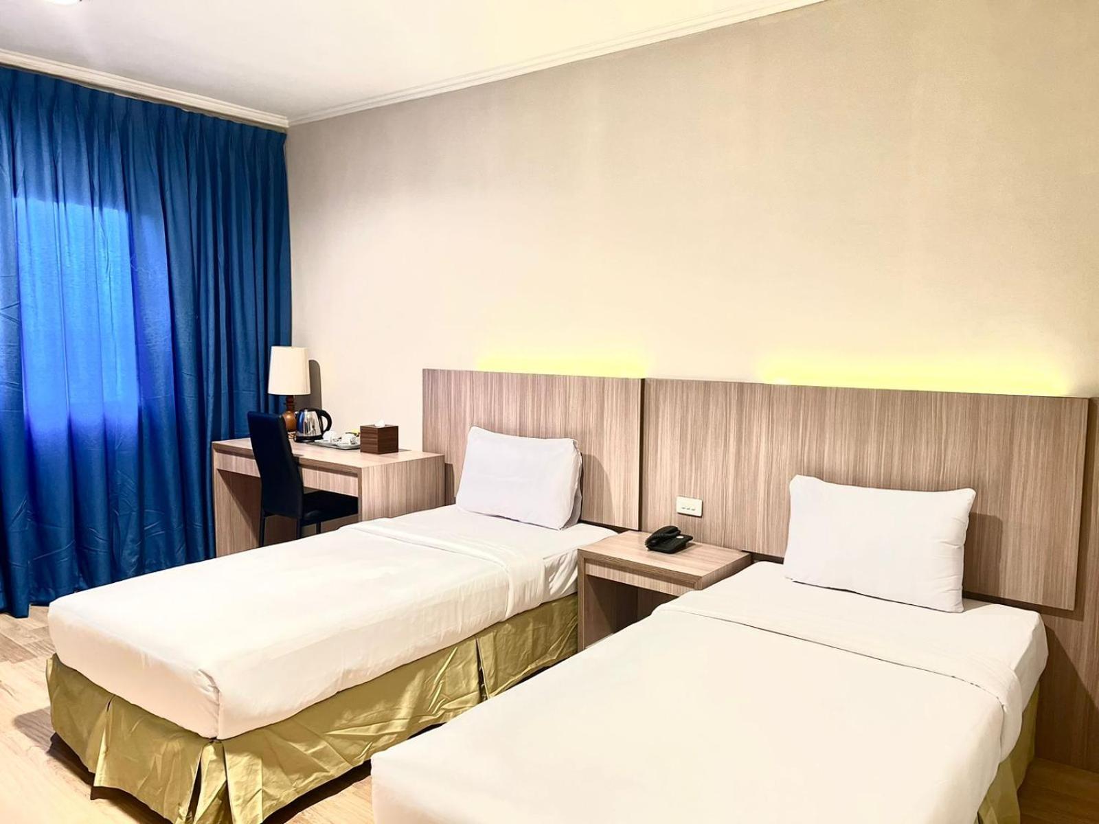 Royal Asia Hotel Palembang Luaran gambar