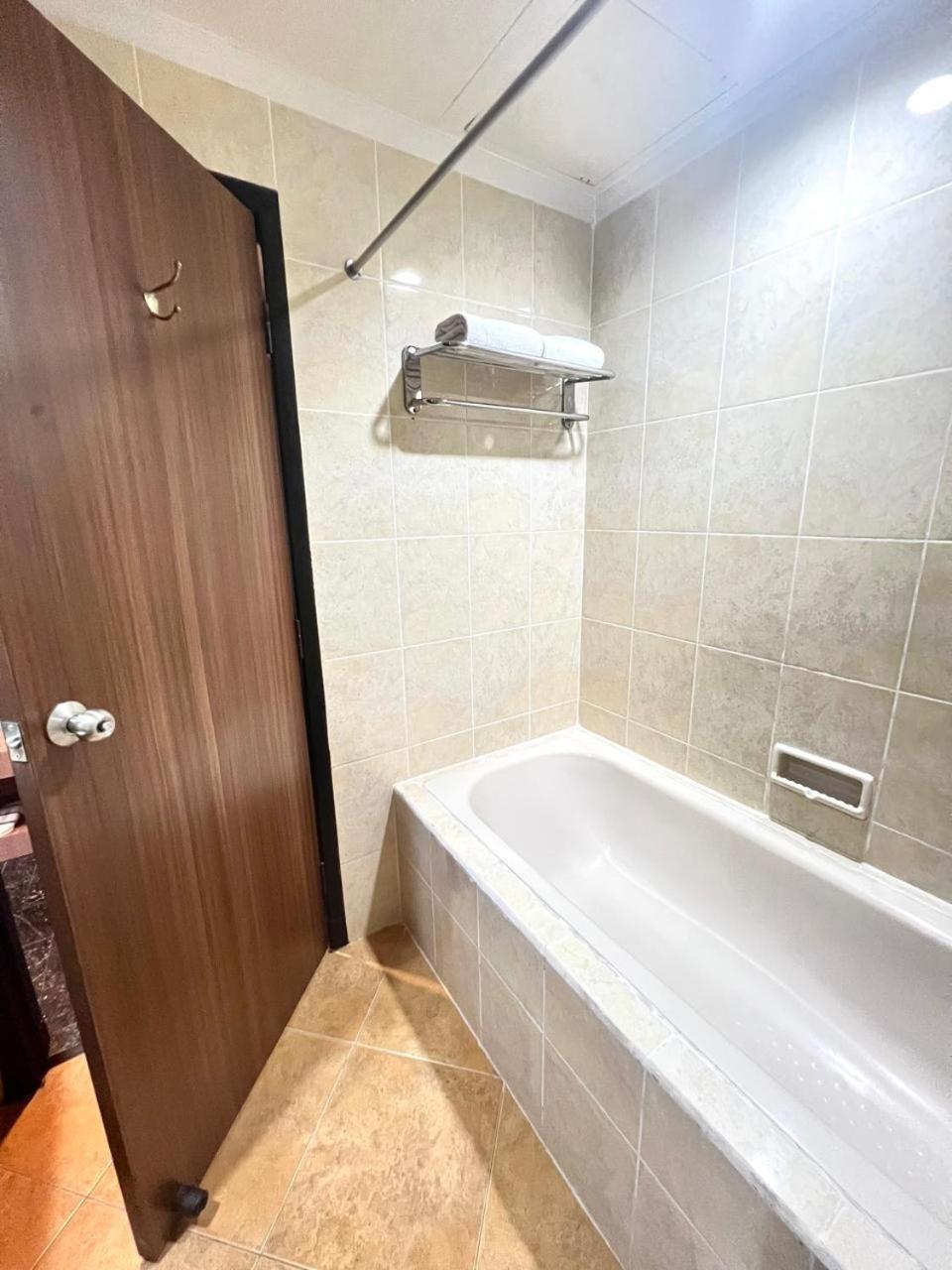 Royal Asia Hotel Palembang Luaran gambar