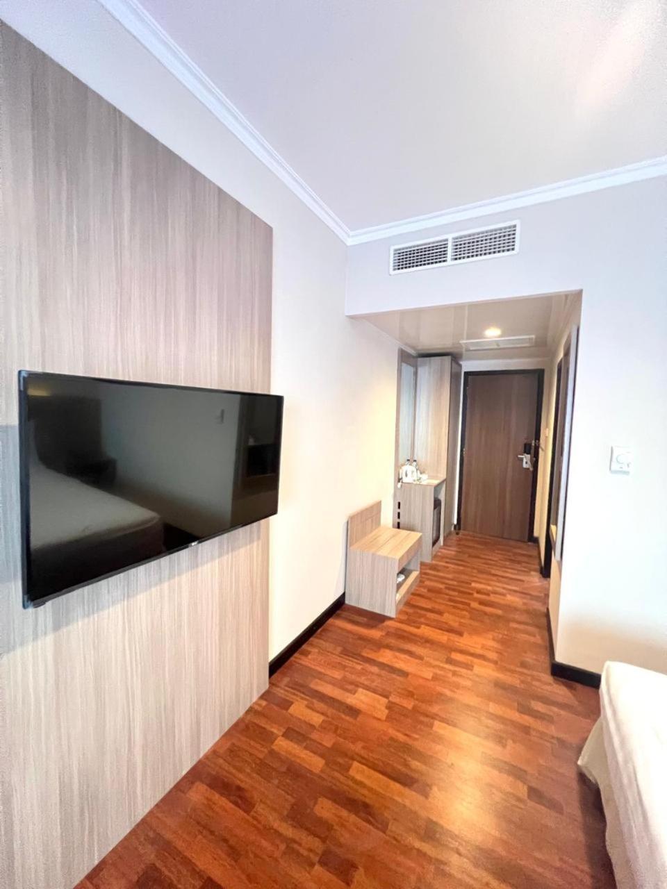 Royal Asia Hotel Palembang Luaran gambar