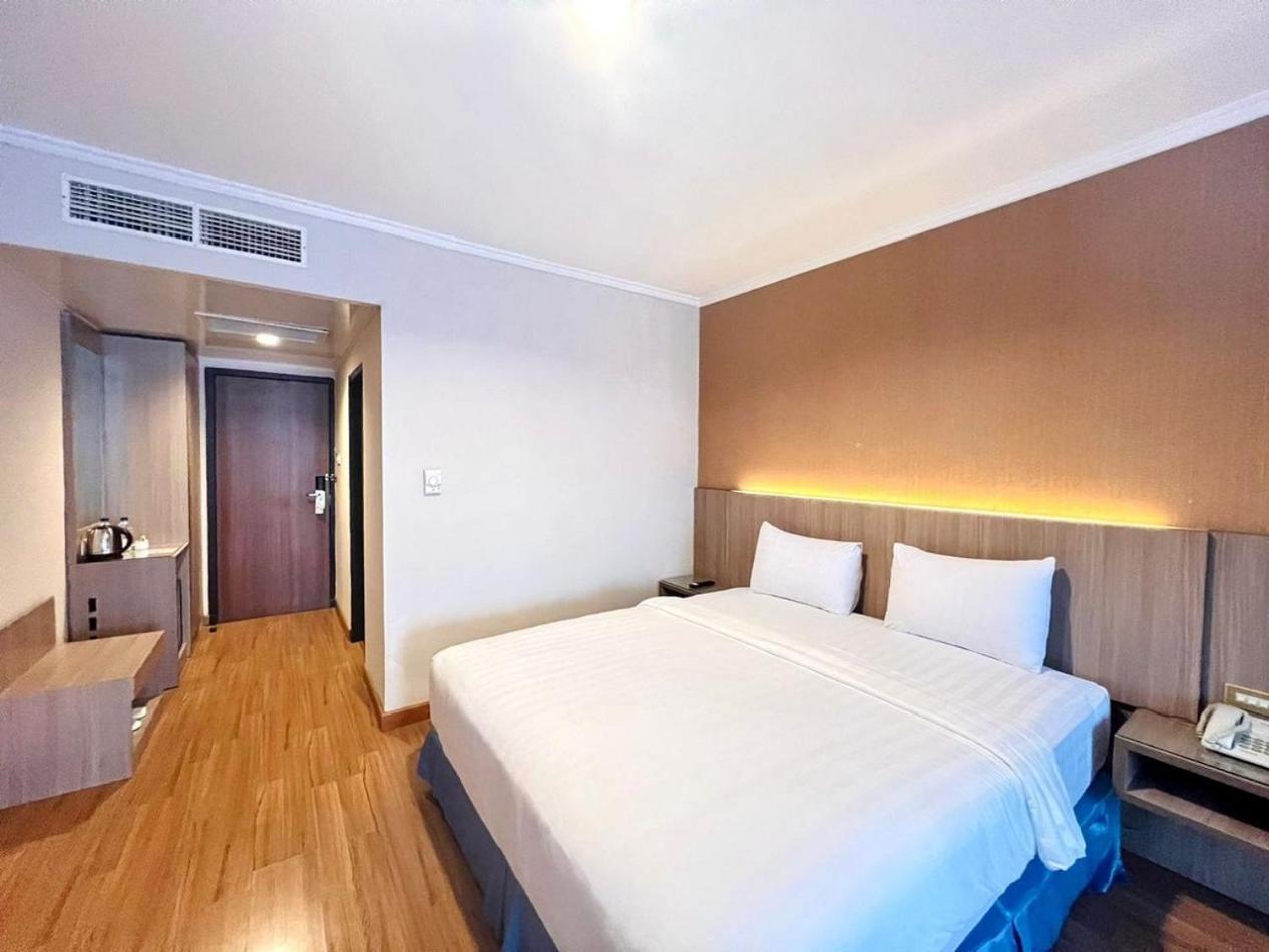 Royal Asia Hotel Palembang Luaran gambar